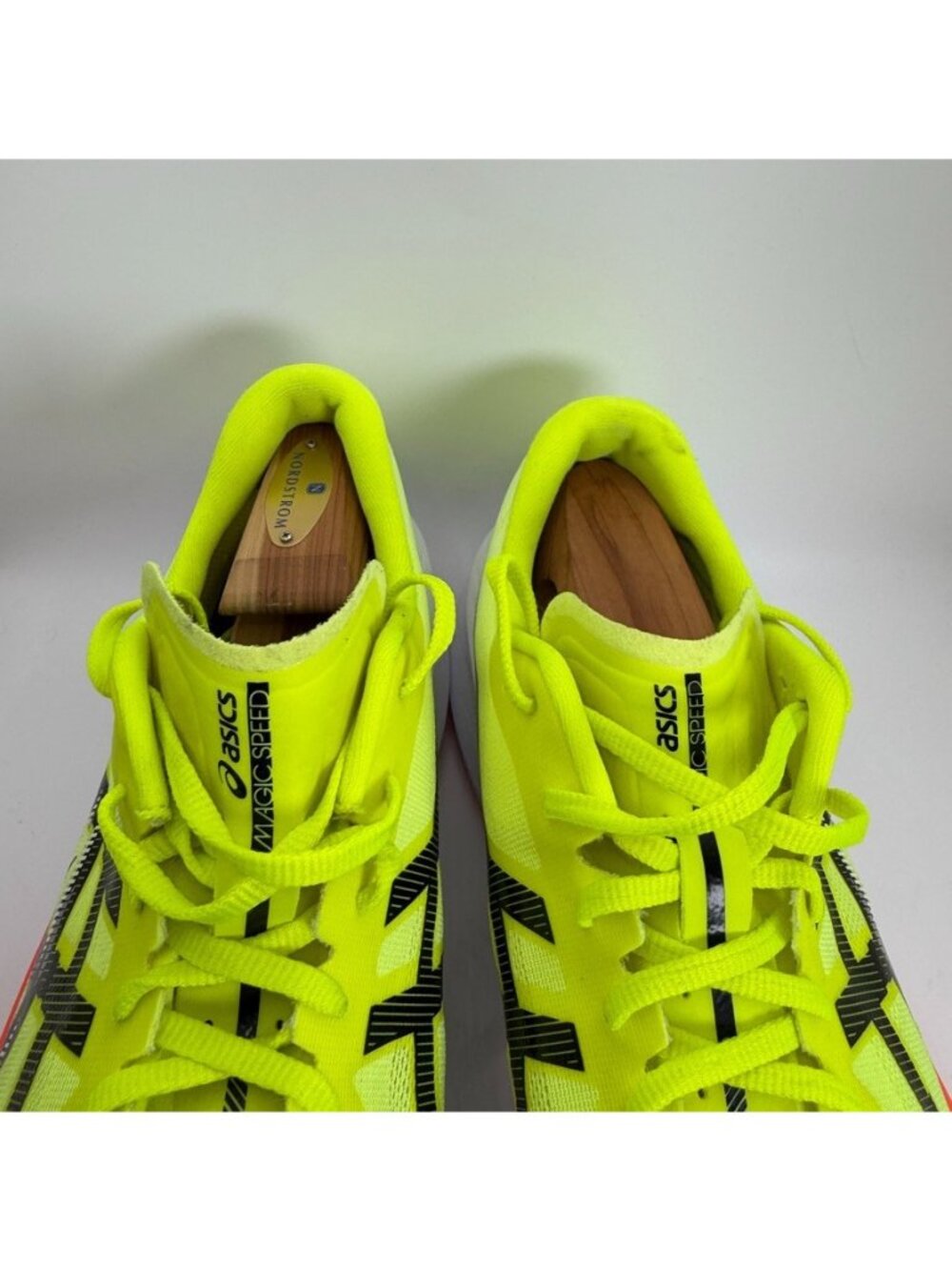 ASICS Magic Speed 4 Shoes Mens Size 13 Vibrant Yellow Running Trainer Gym - Picture 4 of 12